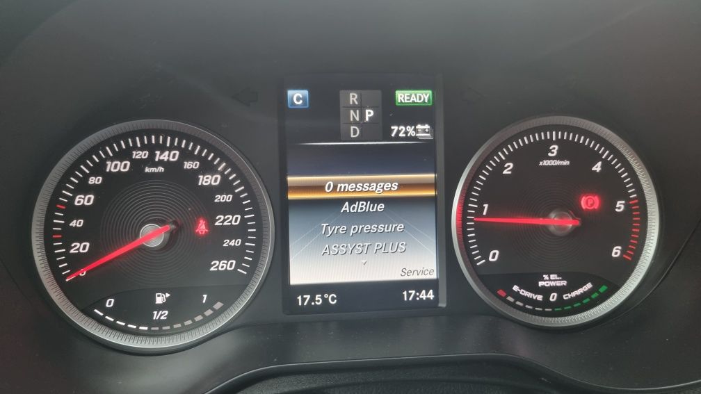 Mercedes Benz  c class C 300 H NAVI  LED EUR 6 HIBRID