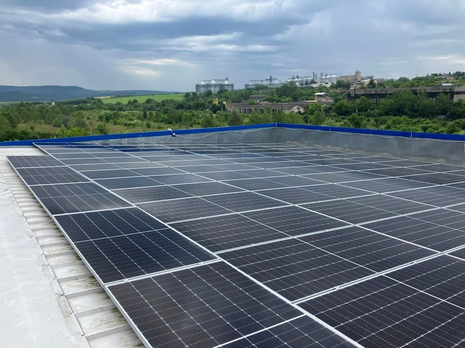 Почистване на соларни централи