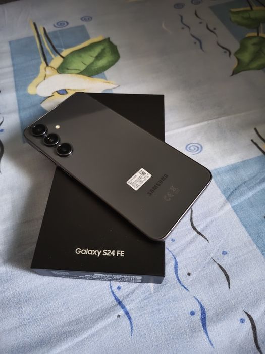 Vând/Schimb Samsung Galaxy S24 FE,8GB RAM, 256GB Impecabil, Garanție