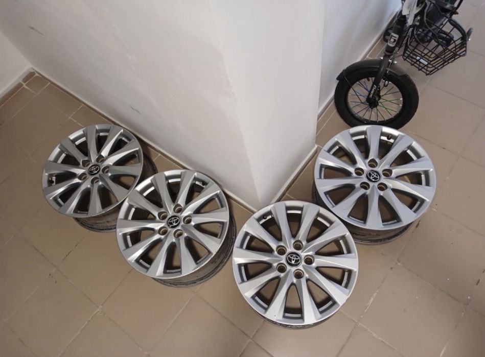 диск на камри. с шины