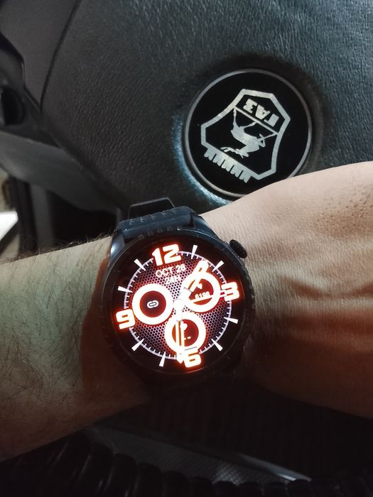 Продам смарт часы проктически новые