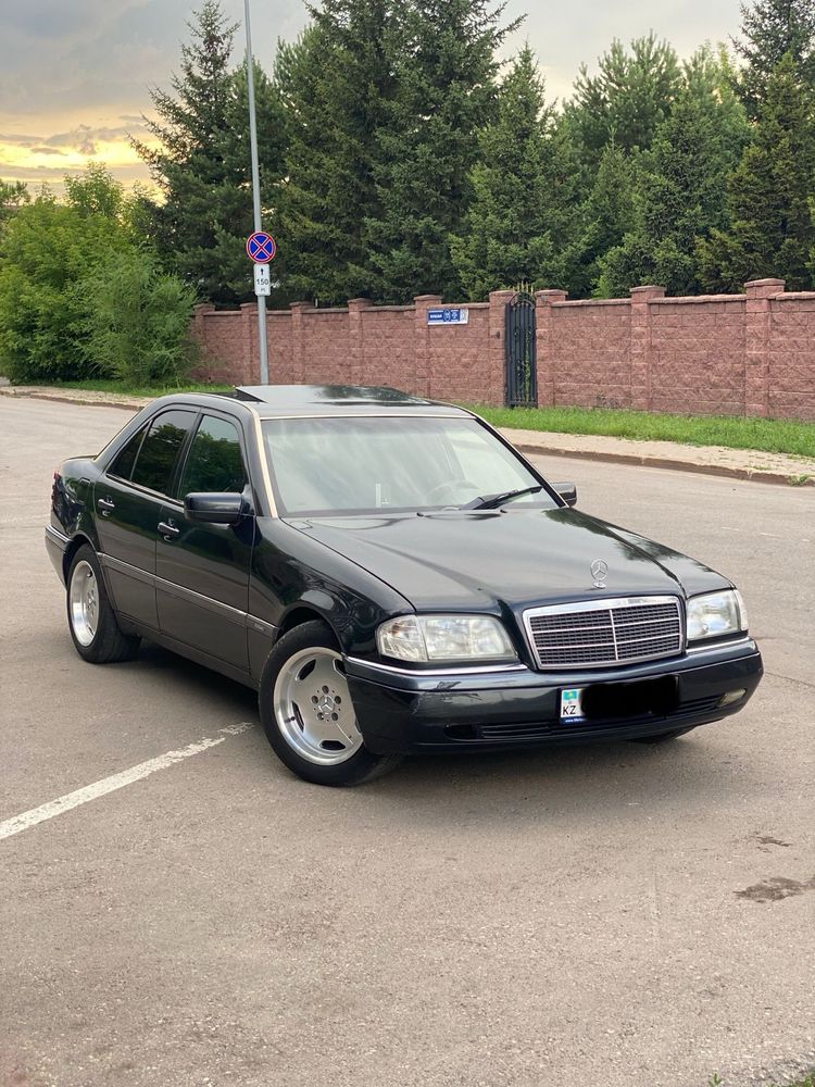 Продам Мерс С180 W202