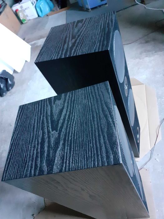 Boxe pe 3 căi 180W producător CAT Germania, de podea