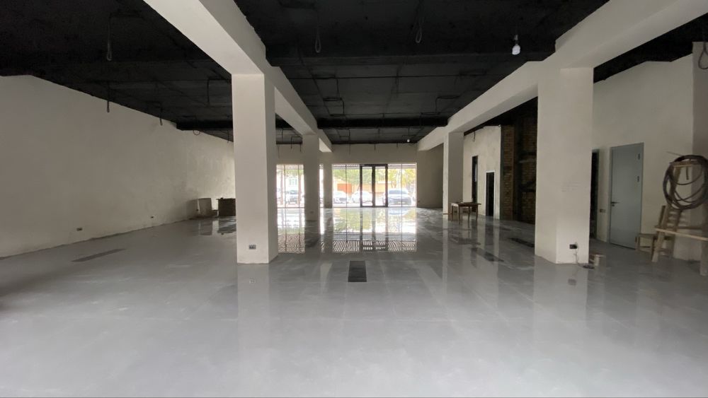 Сдам помещение вдоль дороги под магазин или кафе, ресторан 1-й этаж