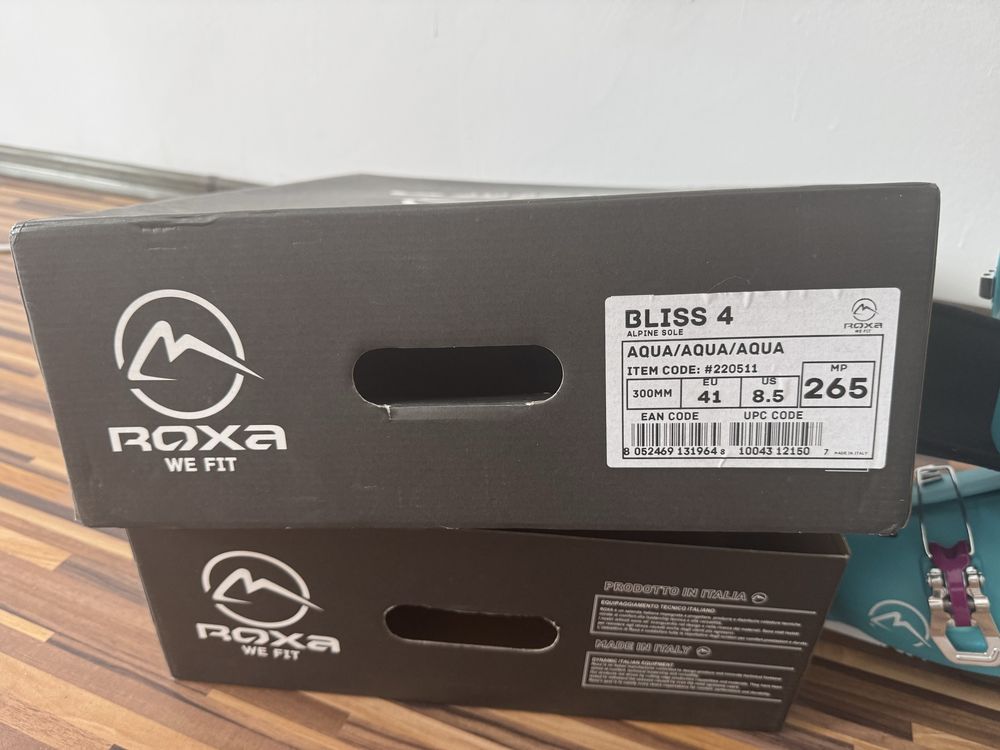 Clapari ROXA NOI