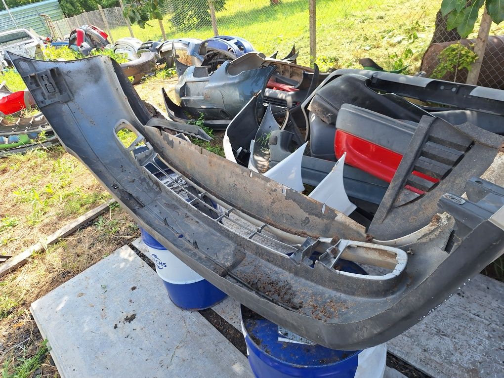 Предна броня за Renault espece 3