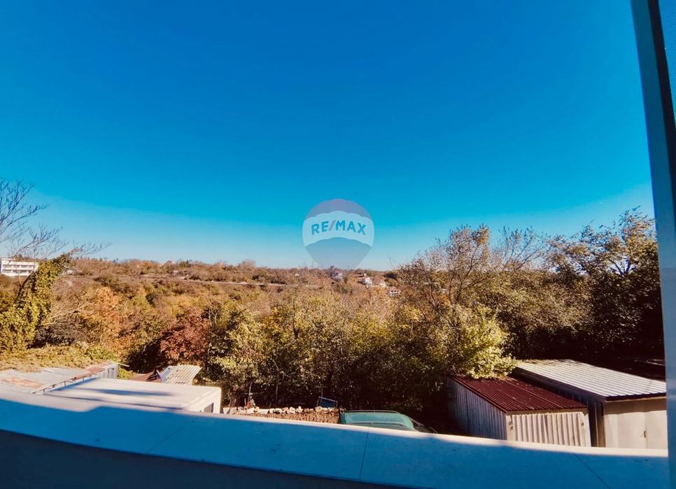 Двустаен апартамент на удобна локация без такса поддръжка за продажба