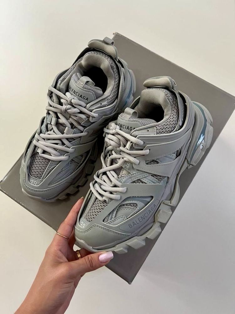 Balenciaga track