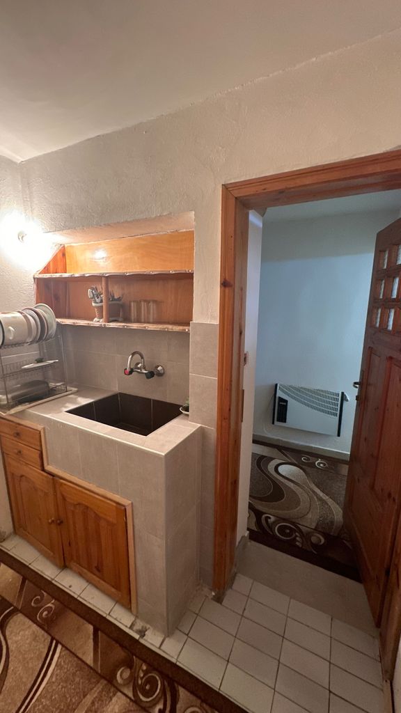 Продава се Двустаен апартамент в Благоевград, Освобождение - 40 кв.м за 4 €/кв.м - Снимка #3