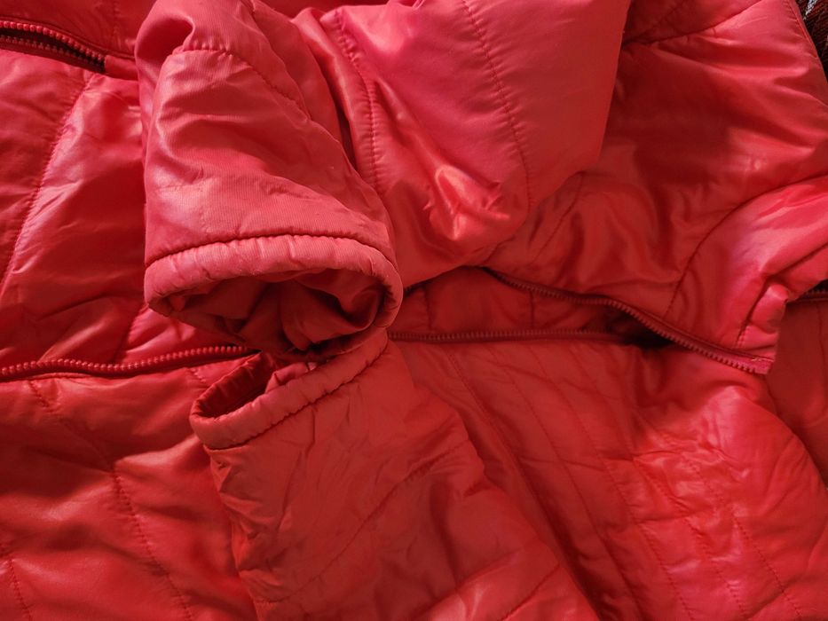 Geaca dama Nike, marimea L ( 42-44 ), culoarea roșie