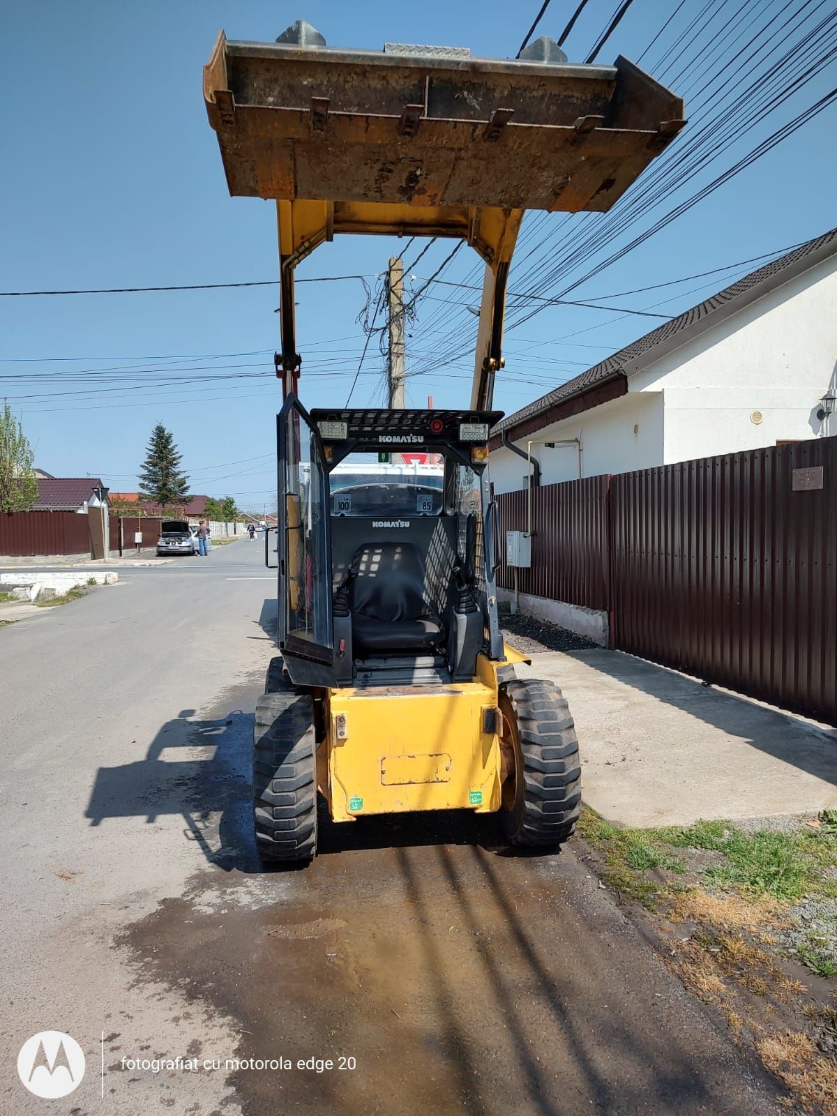 Vând bobcat Komatsu 3.2t