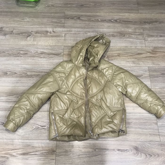 Продам куртку осень