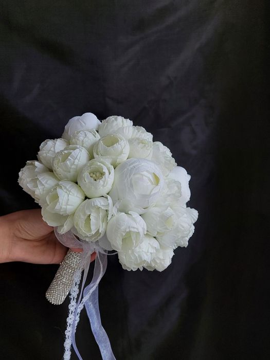 Kelin uchun suniy buket