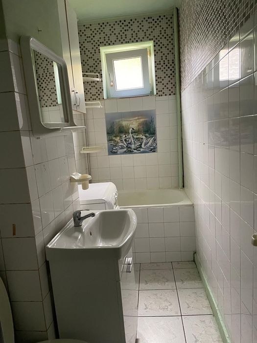 Inchiriez apartament