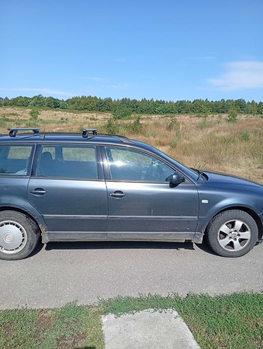 Vând Volkswagen Pasat
