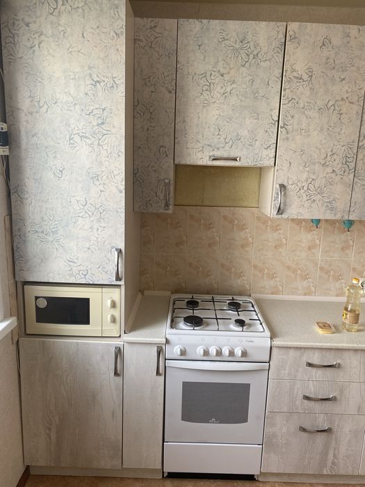 Продам газ плиту