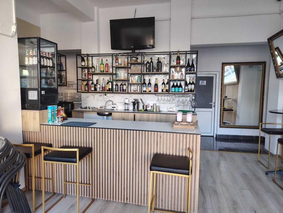 Vand afacere la cheie-bar centru oras Slobozia
