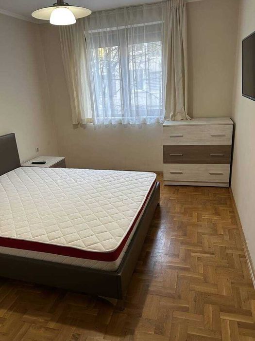 Дава се под наем Тристаен апартамент в Бургас, Възраждане - 105 кв.м за 700 € - Снимка #11