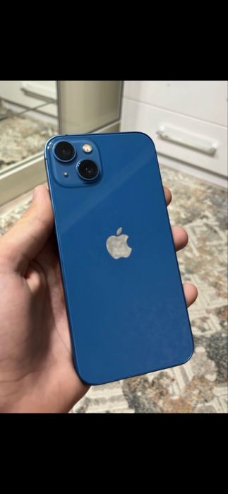 Продам 13 айфон синий