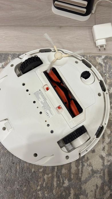 робот пылесос от XIAOMI Mi Robot Vacuum