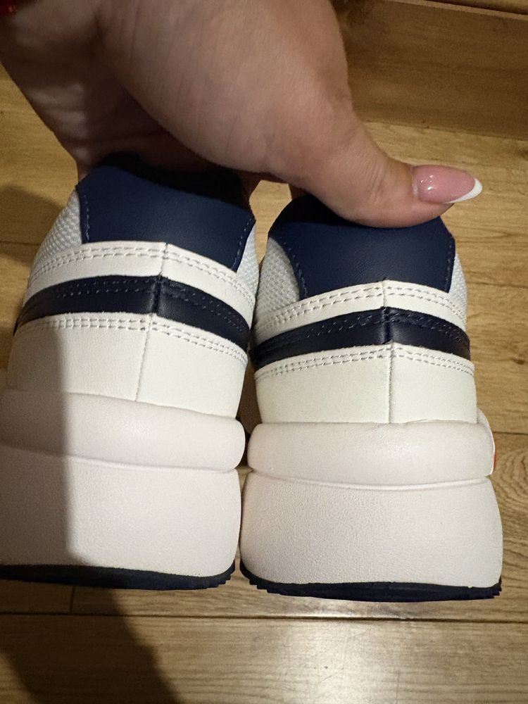Маратонки Ellesse