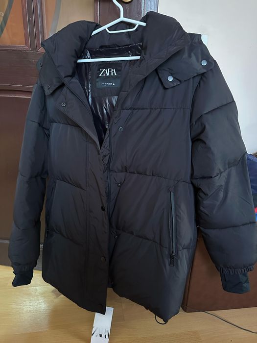Vand geaca dama iarna Zara marimea XS(merge la S)