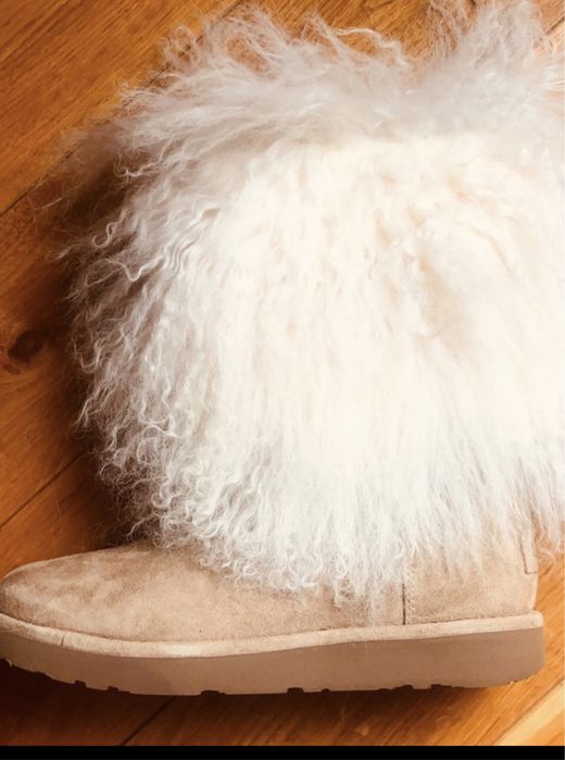 UGG Lida produs nou