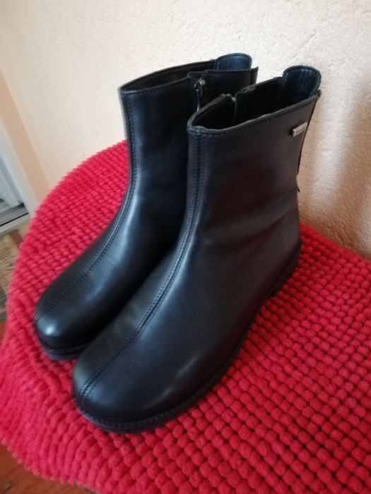 Ghete piele naturala Helvesko nr 37