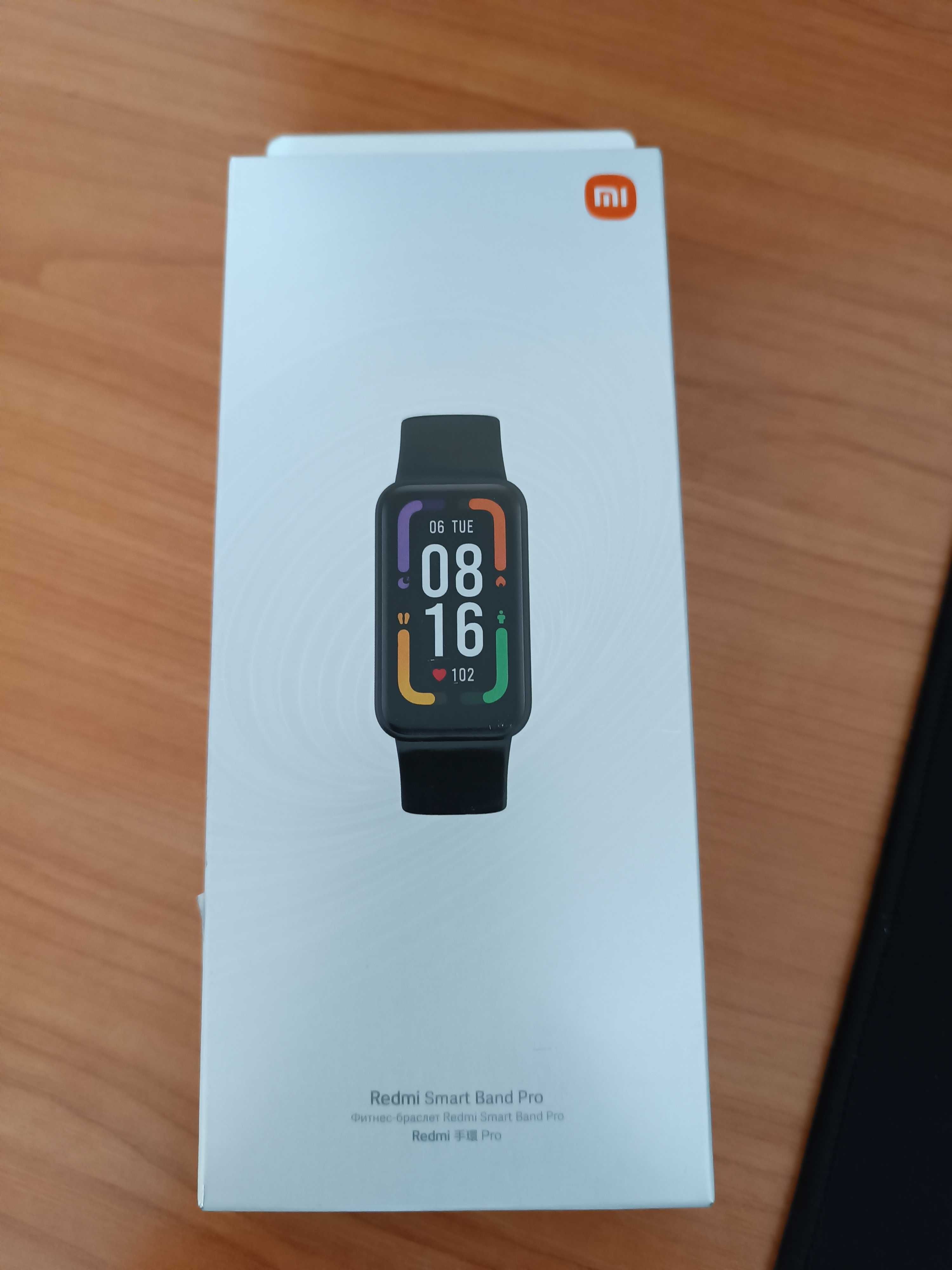 Фитнес гривна Xiaomi Redmi Smart Band Pro