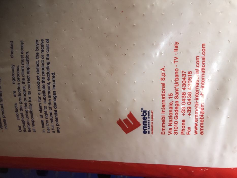 Adeziv tip granule lipit  la cald cutii de carton si de  plastic