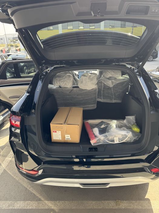 BYD CHAMION 2025-26 Smart 605 km qora narda grey oq