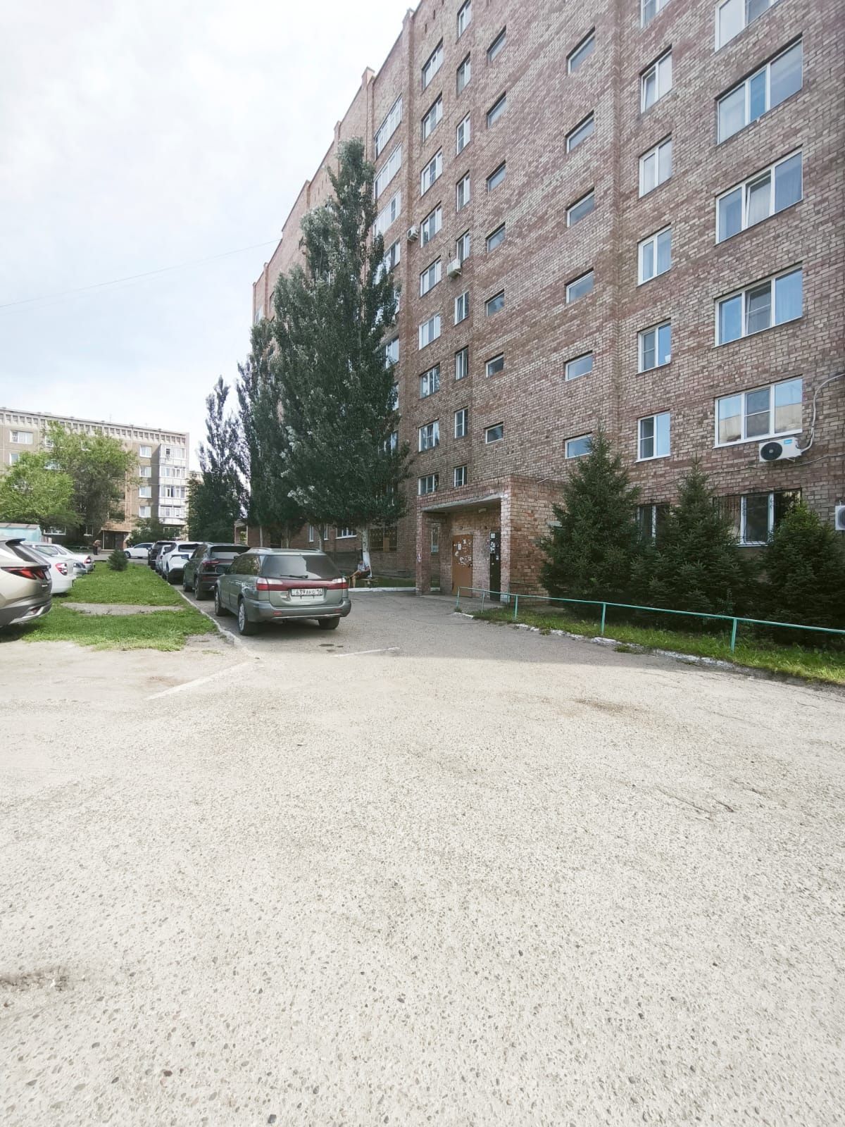 Продам 3-комнатную квартиру 79м.кв. Дом кирпич, две лоджии Жастар 21/2
