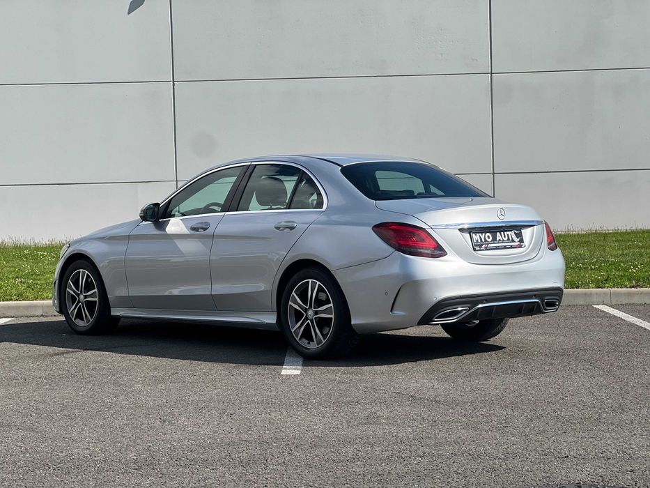 Mercedes Benz C200d / AMG Line / Cockpit / Automata / Facelift