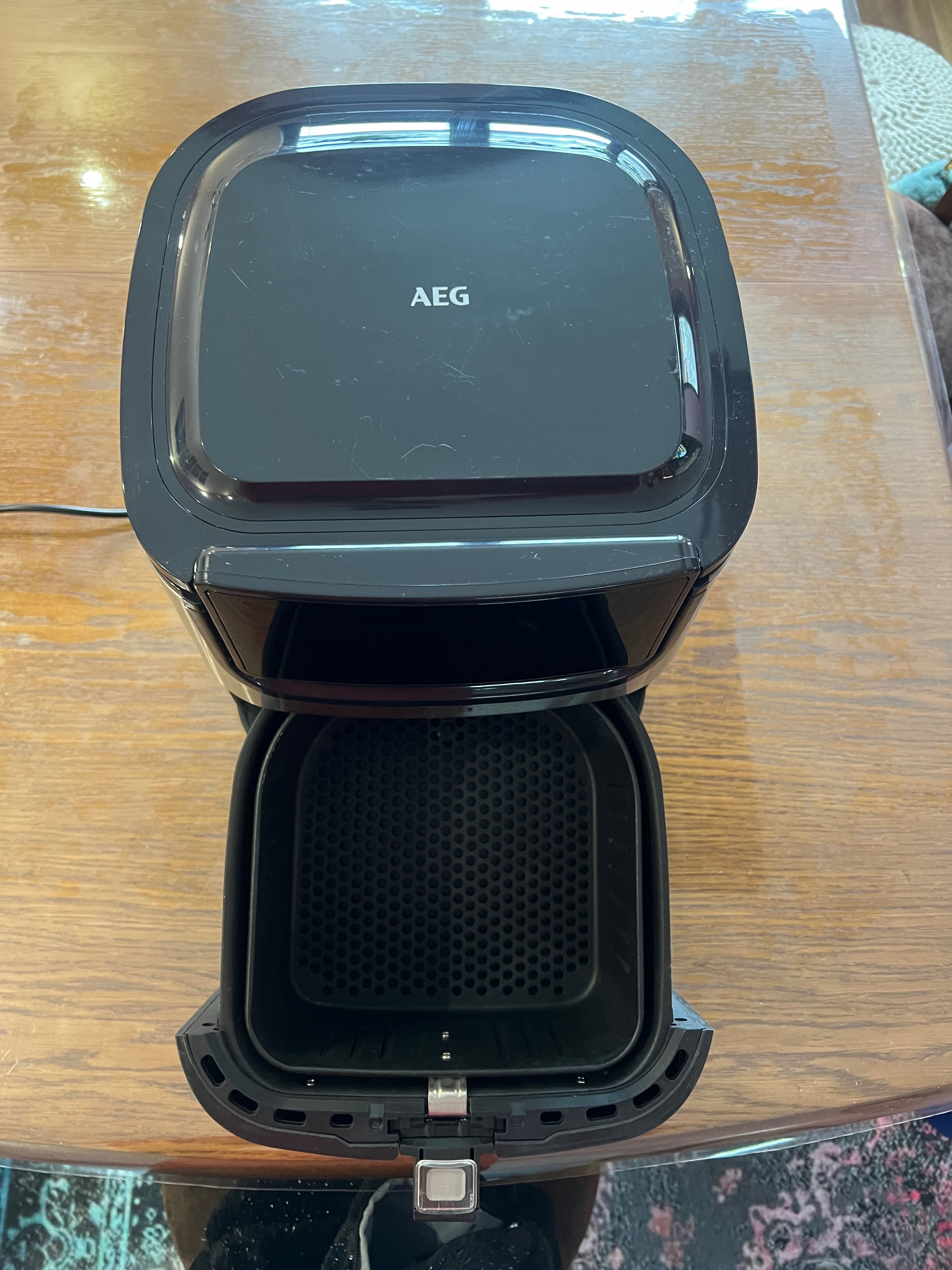 Air fryer  AEG уред за бързо готвене