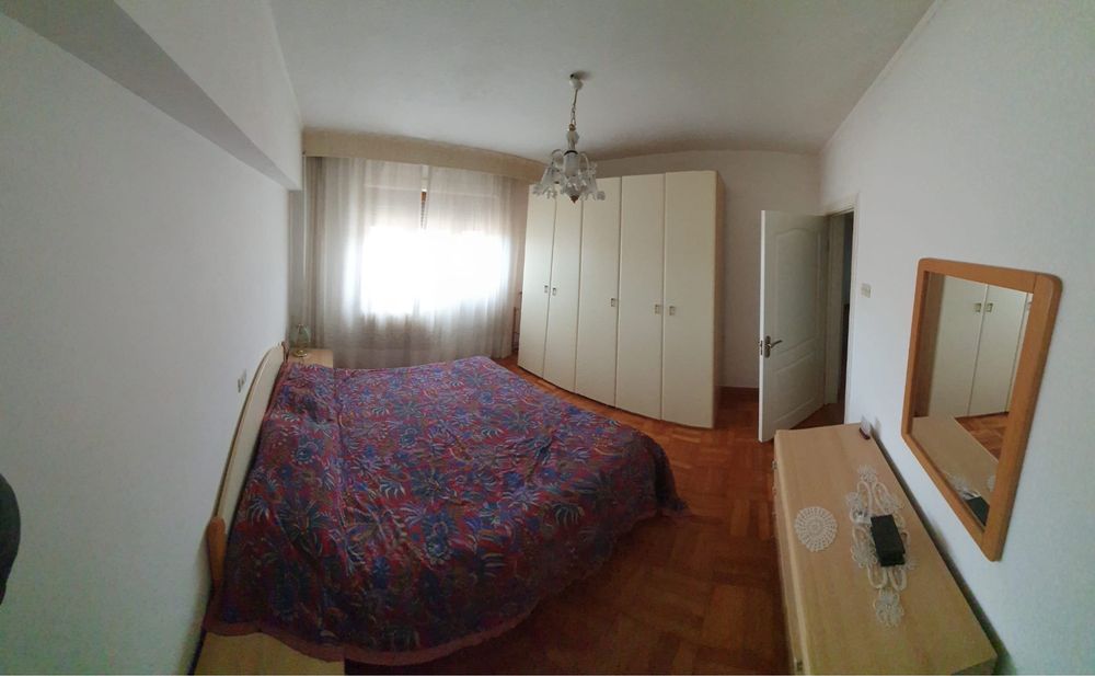Se vinde apartament 3 camere