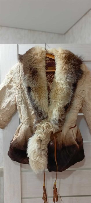 Продам шубу "авто леди" из кролика с воротником из песца