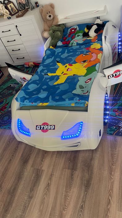 Pat mașină pentru copii pina la 11 ani