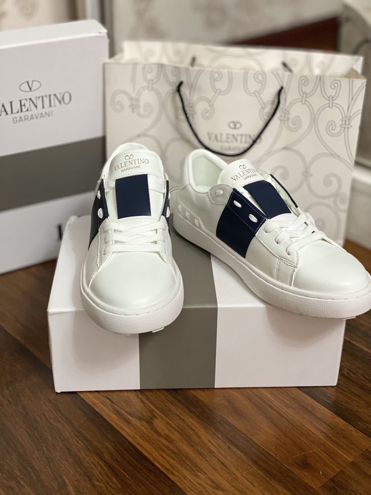 Кеды Valentino Garavani (Бесплатное карго)