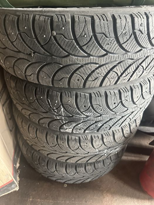 Продам зимнюю резину R15