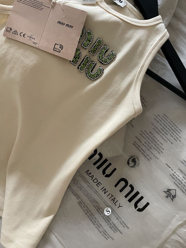 Top miu miu dama,ultimele 2 bucati