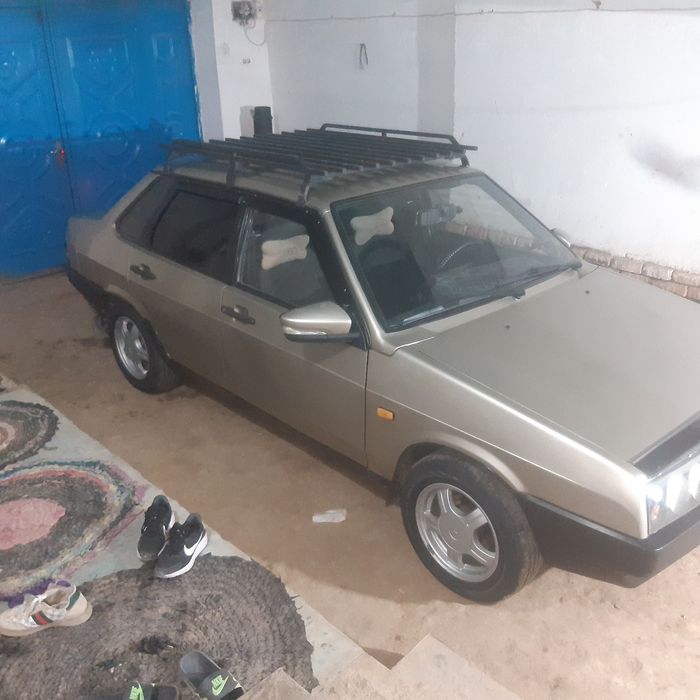 Lada 21099 satiladi