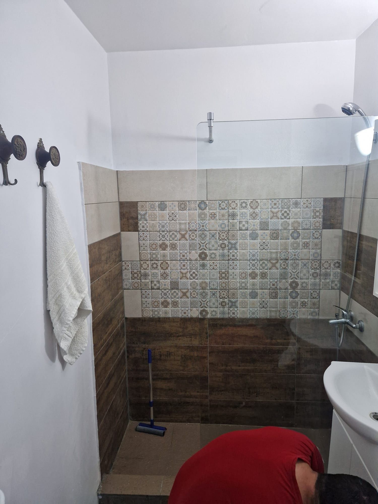 Inchiriez apartament 2 camere pe str Secuilor  (metrou piata Sudului)