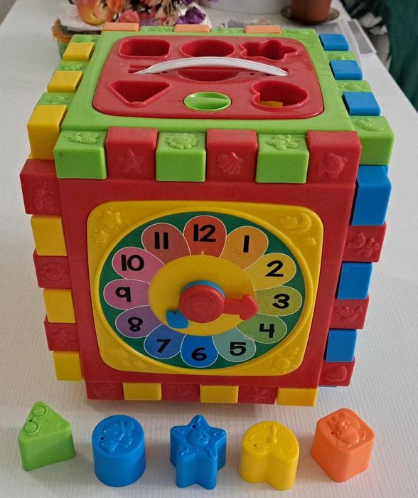 NOU-Cub 6 in 1, forme, ceas,maner,inchizatoare,rotire roti,soare,stele