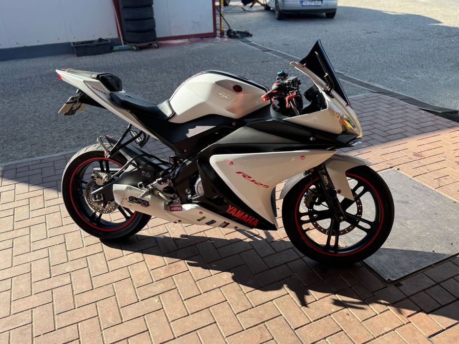 Vând Yamaha yzf r125 2009