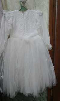 Платье белое для девочки 8-10 лет