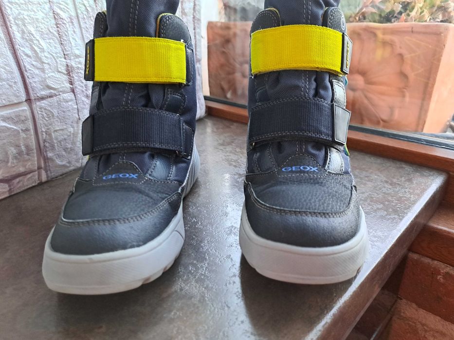 детски ботуши,зимни обувки,боти,апрески,Geox номер35 за момче,геокс