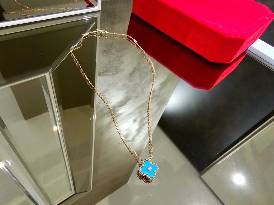 Van Cleef & Arpels VCA Rose Turquoise Diamond Alhambra Дамско Колие