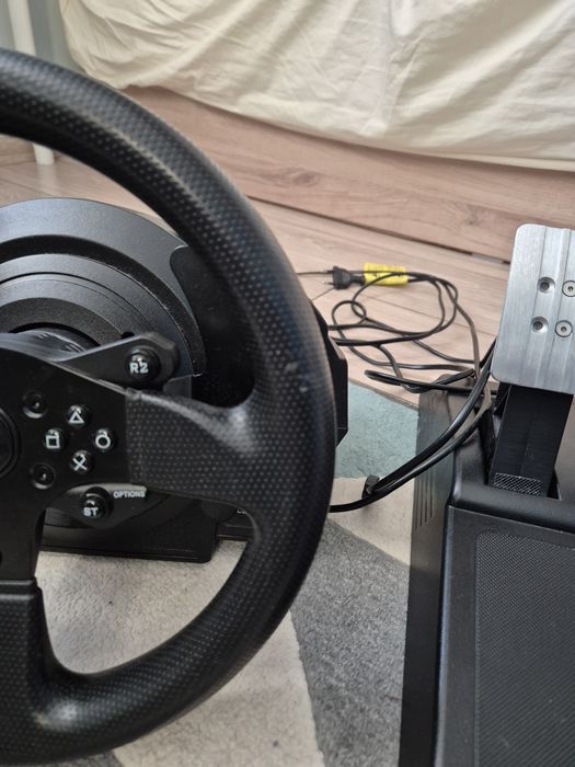 Thrustmaster t300 GT edition в гаранция