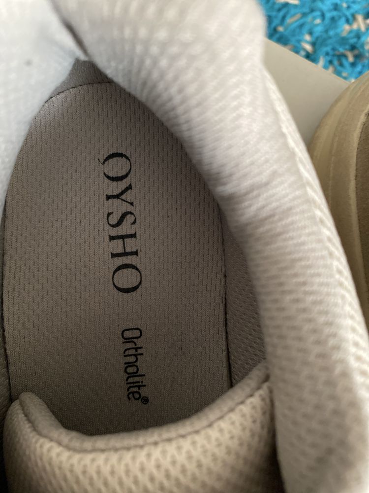 Женские кроссовки от бренда OYSHO