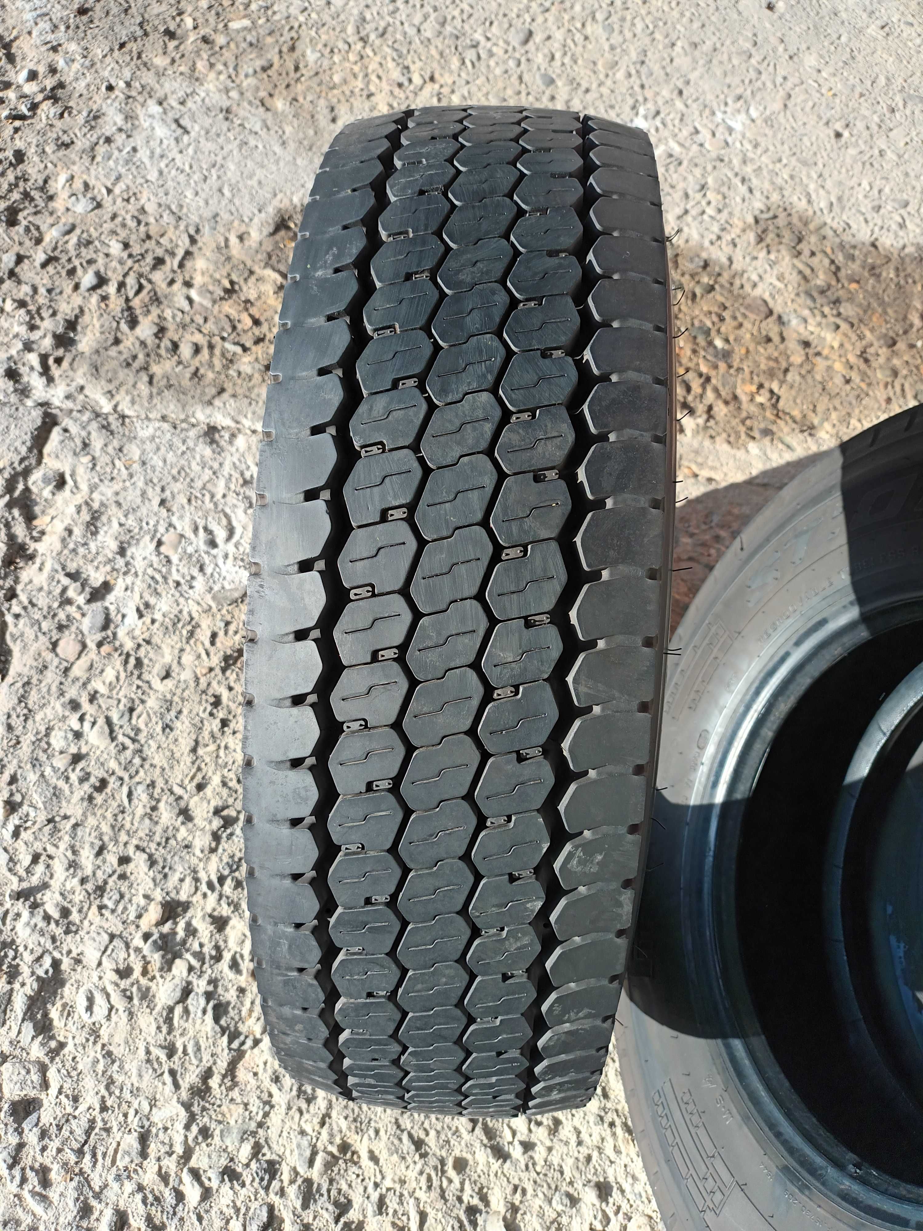 1 тежкотоварна гума 235/75 R17.5 Pirelli TR:01 132/130M M+S 14PR